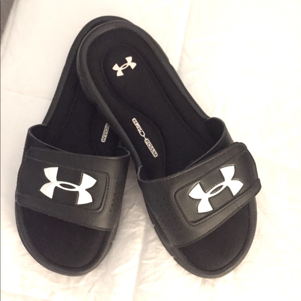 Boys Size 6 slides